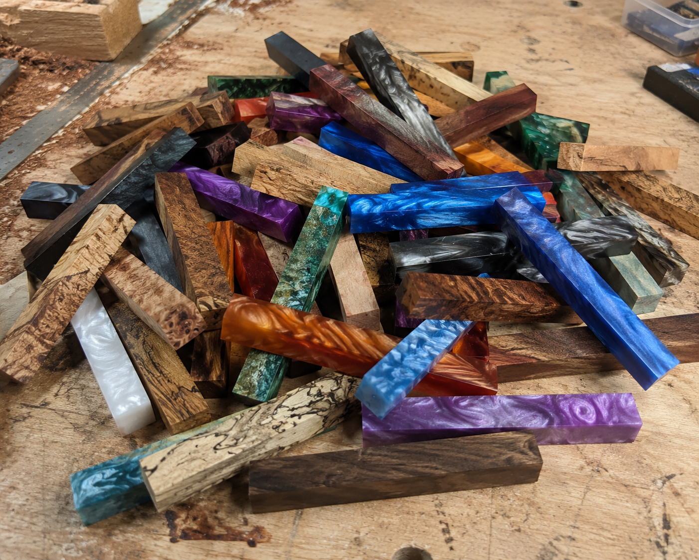 Timber vs Acrylic Pen Blanks: How to Choose the Right Material for Your Next Pen